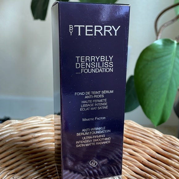 NIB ByTerry Terrybly Densiliss foundation 02 Cream Ivory - Picture 3 of 9